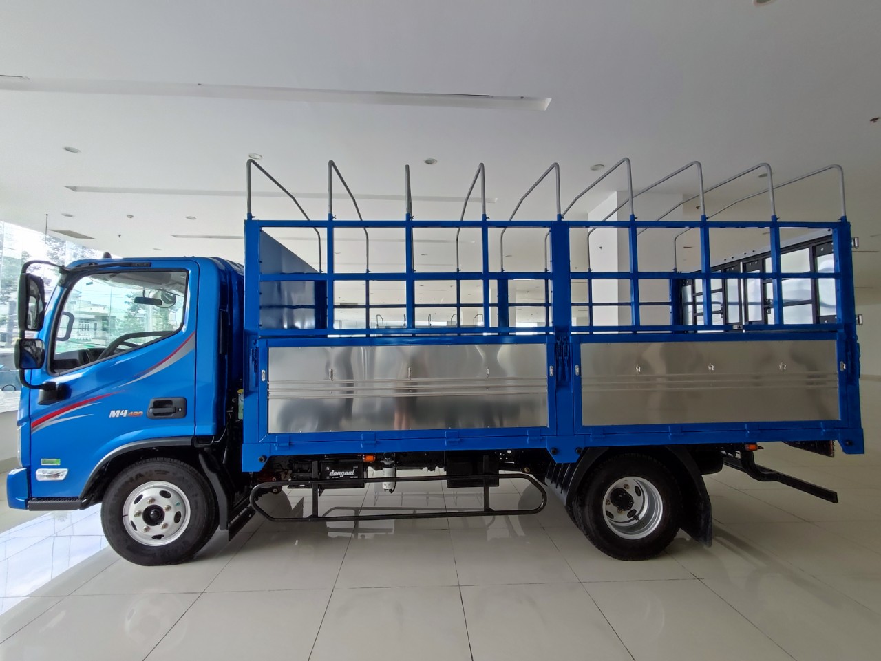 Thaco Foton M4 490: Cabin rộng rãi, trang bị tiện nghi, phù hợp doanh nghiệp vận tải vừa và nhỏ tại Việt Nam.