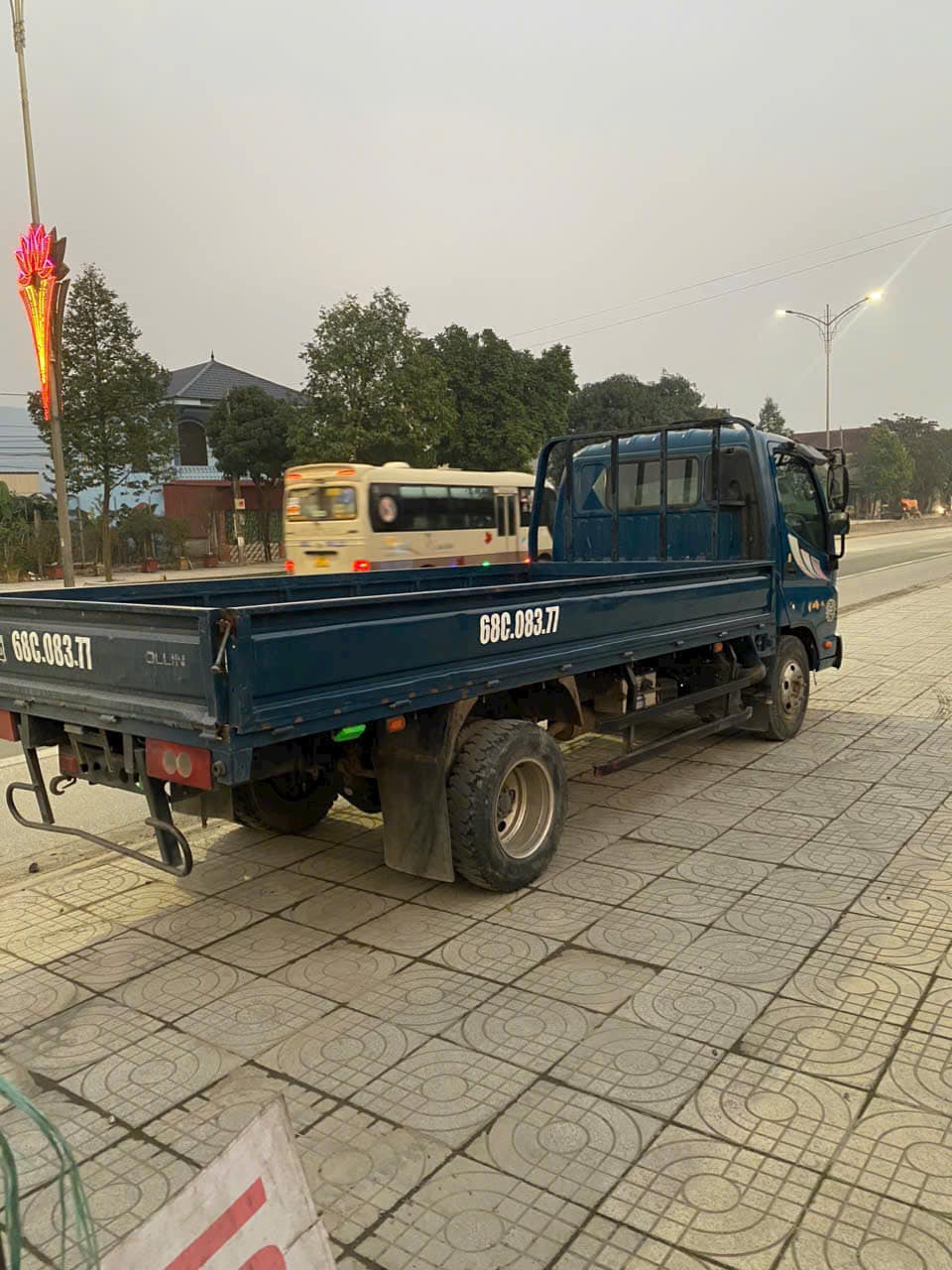 Thaco Ollin 360 – dòng xe tải nhẹ phổ biến tại Việt Nam, phù hợp vận chuyển nội thành và liên tỉnh.