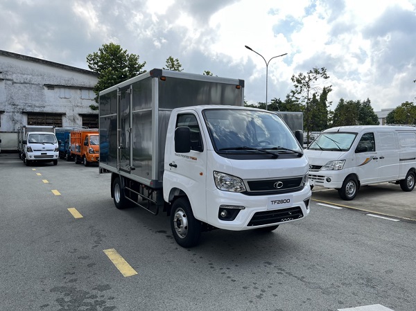 TF2800 cạnh tranh trực tiếp với Hyundai, Isuzu, Foton, JAC