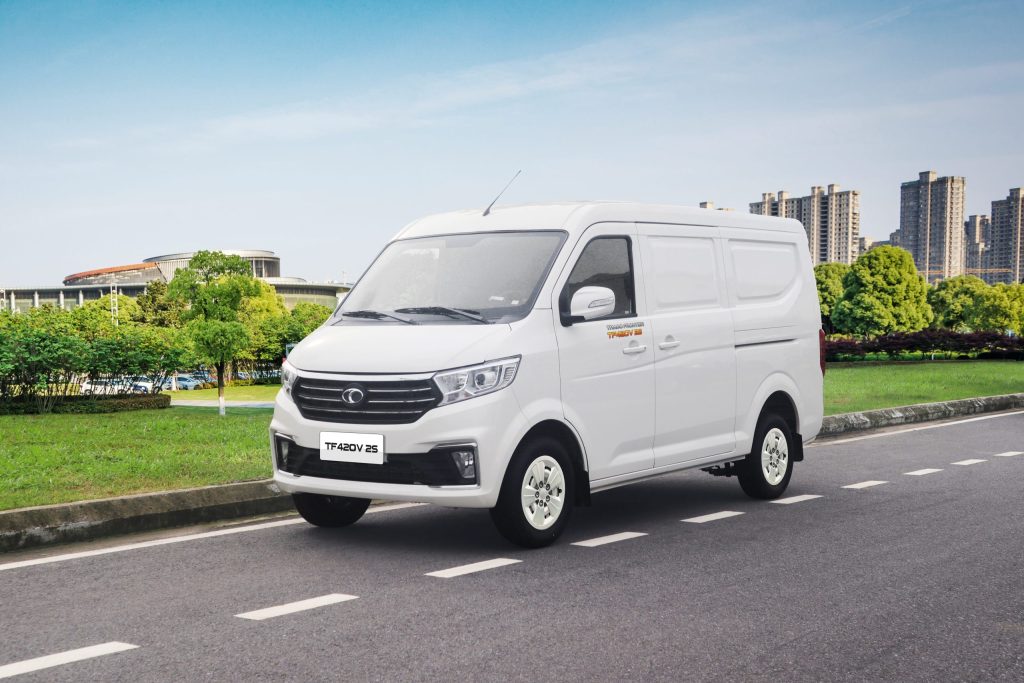 Xe tải van 2 chỗ Thaco TF420 945Kg thùng dài 2.3 mét