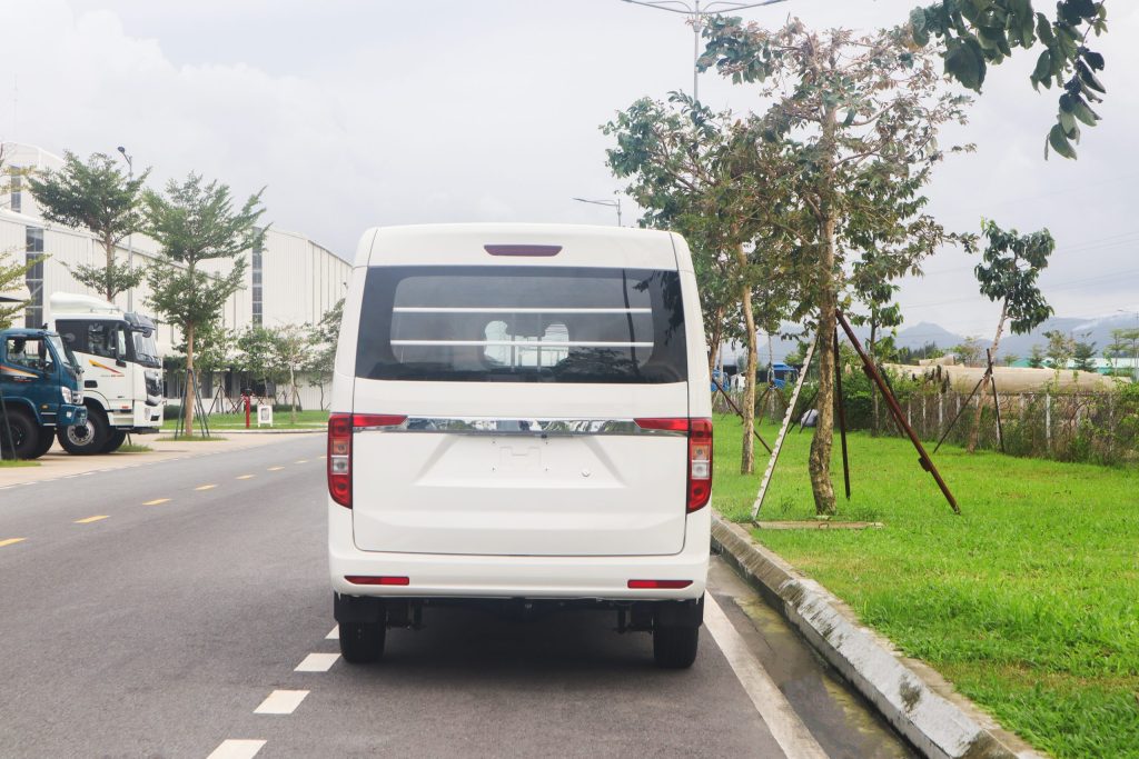Ứng dụng đa dạng của xe tải van Thaco TF420 945Kg