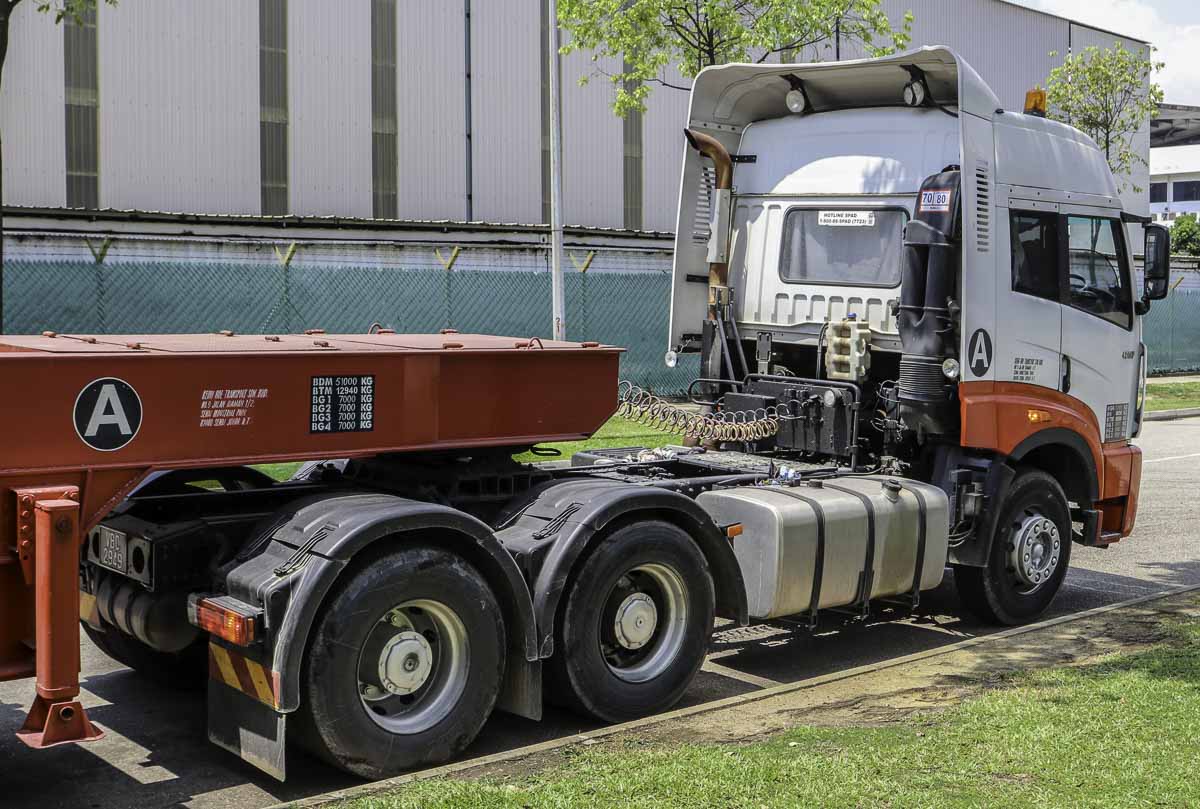 Xe đầu kéo FAW J5P/J6P tại Việt Nam – lựa chọn phổ biến cho doanh nghiệp vận tải nhờ hiệu suất ổn định và chi phí hợp lý.