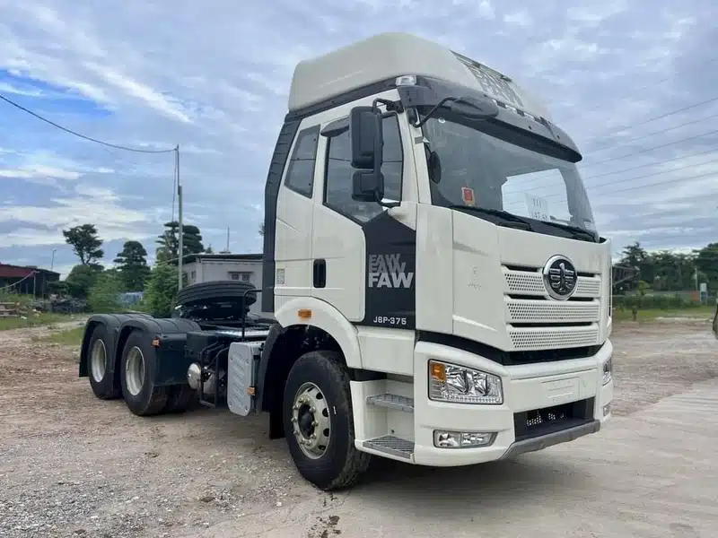 Các đối thủ cạnh tranh chính của Faw J6P 2 cầu 375 HP