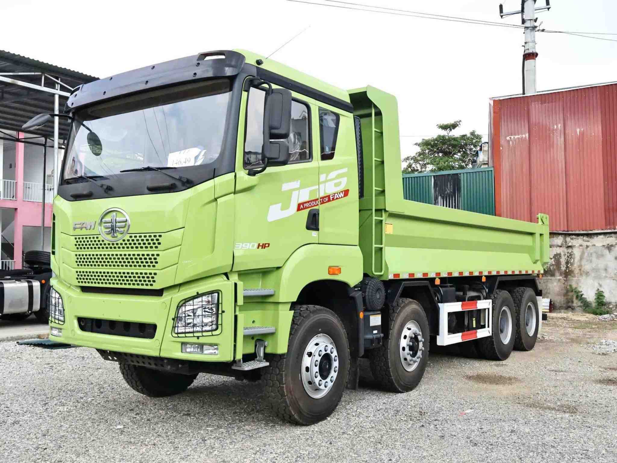 Xe tải ben FAW JH6 6×4 tại đại lý Việt Nam