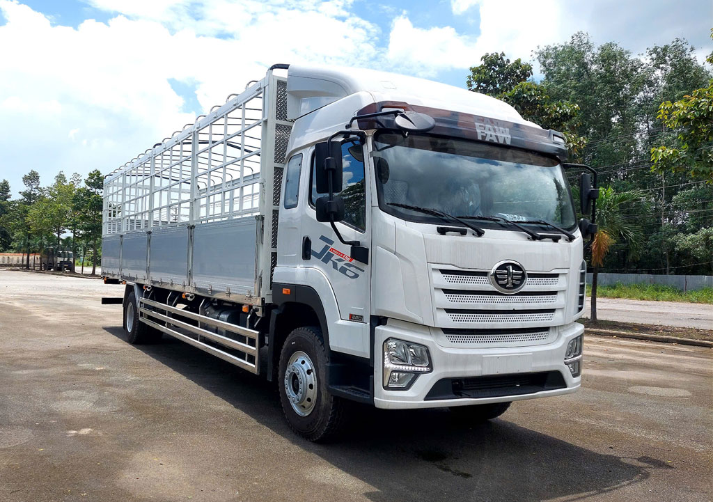 Động cơ và hệ truyền động xe tải JK6