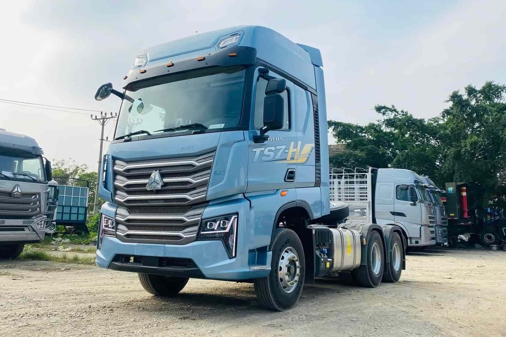 Xe đầu kéo Howo TS7 460 cầu láp tại Việt Nam