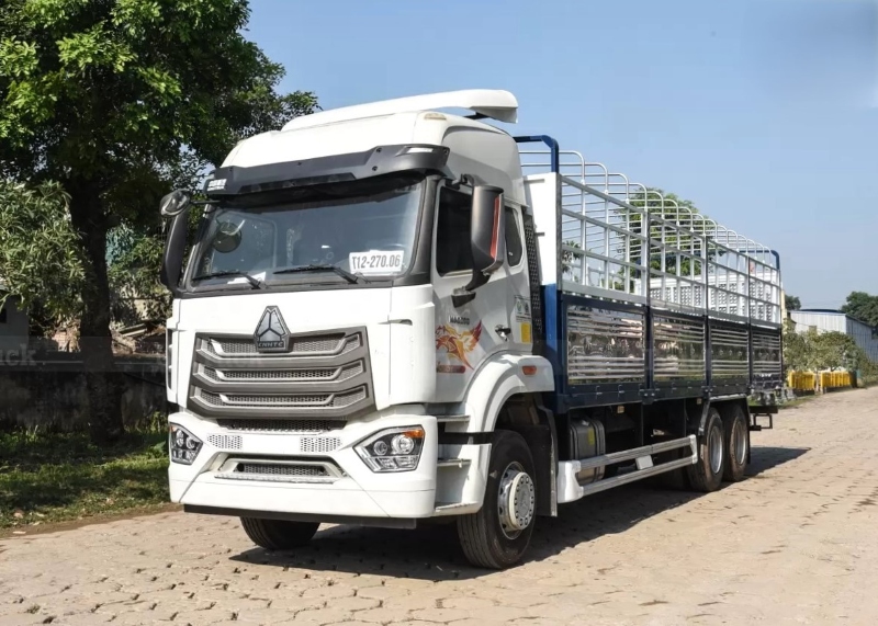 Một số đối thủ cạnh tranh của NX 280 cầu láp trên thị trường