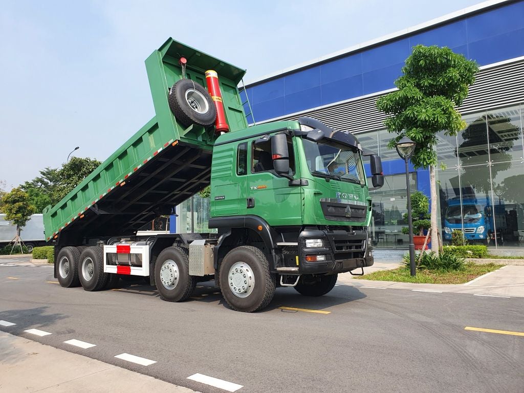 Howo TX D800 4 chân – lựa chọn kinh tế cho vận tải nặng