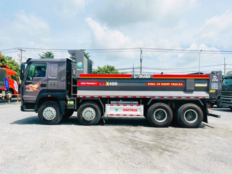 Xe ben V7X 400 8x4 thùng đúc – lựa chọn tối ưu cho vận tải công trình