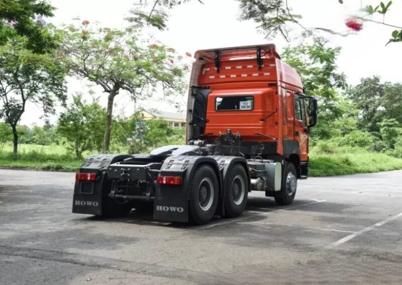 Các đối thủ cạnh tranh chính của xe đầu kéo V7X 440 cầu dầu