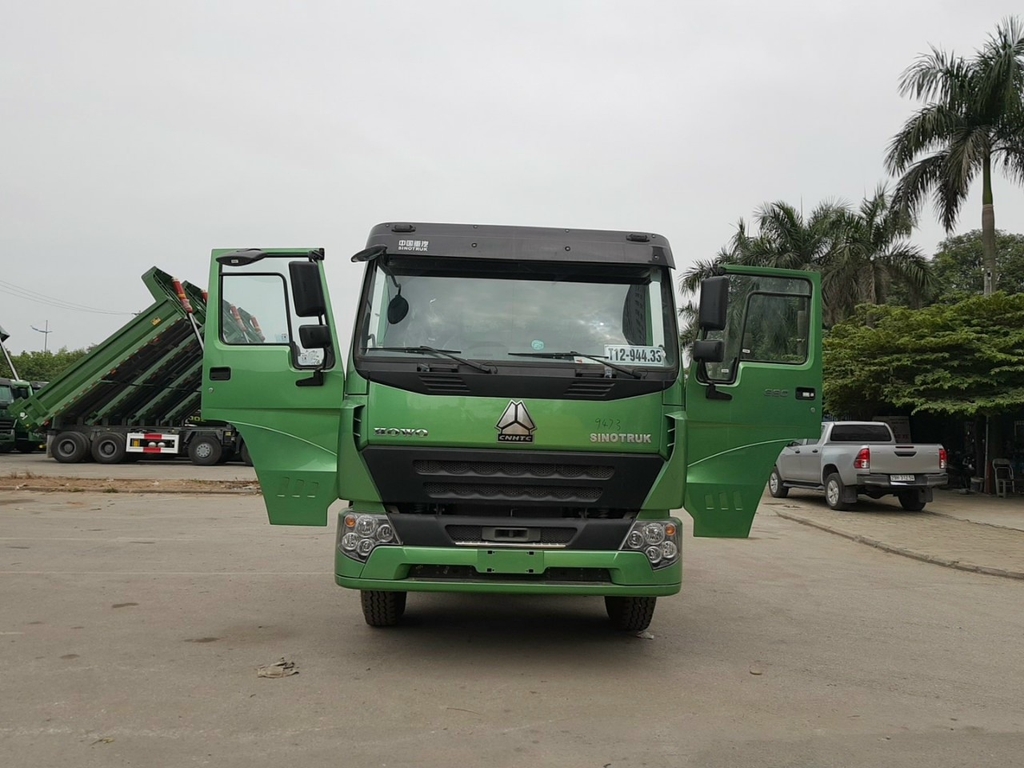 Xe ben V7G 8x4 thùng đúc 910mm – lựa chọn tối ưu cho vận tải công trình