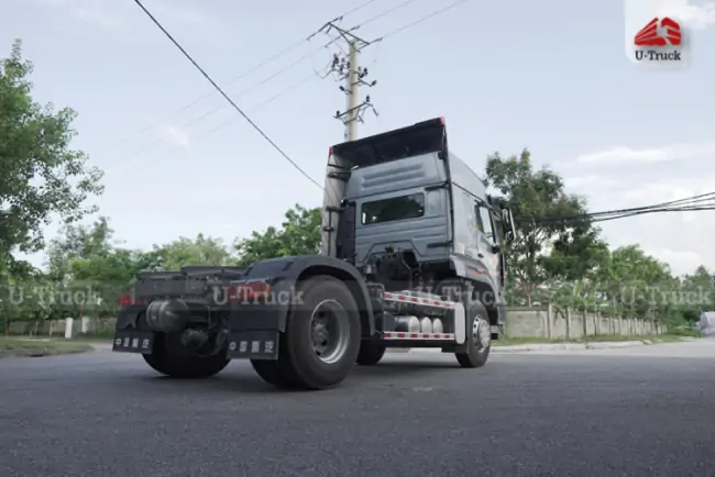 So sánh VX 310 cầu láp với các đối thủ cùng phân khúc (Nguồn: u-truck.vn)