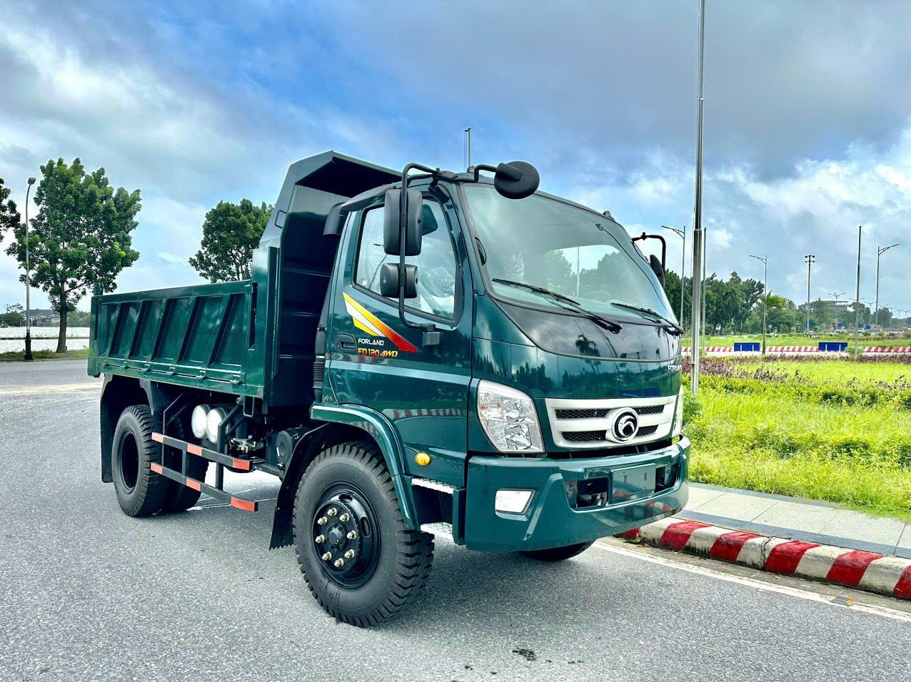 Forland FD120 4WD: Giải pháp vận tải công trình hiệu quả
