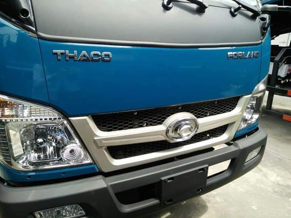 Thaco Forland FD250.E4 – xe ben 2,49 tấn, thiết kế cabin rộng, phù hợp vận chuyển vật liệu xây dựng.
