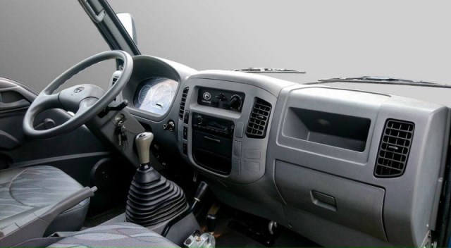 Ngoại thất hiện đại, mạnh mẽ của xe ben 1 cầu 3.5 tấn 2.1 khối THACO Forland FD600 với cabin rộng, thùng ben chắc chắn.