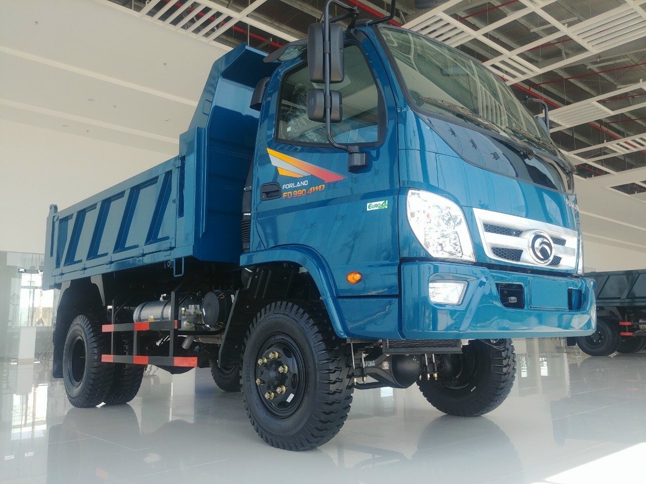 Hình ảnh tổng quan xe ben Thaco Forland FD990 4WD 5 tấn